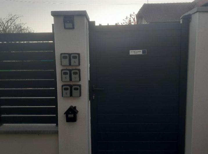 Love Room Douceur Tremblay-en-France Exterior photo