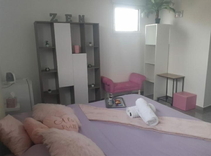 Love Room Douceur Tremblay-en-France Exterior photo